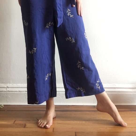 Blue/Purple Jumpsuit with White Embroidered Flowers - Picture 3 of 4